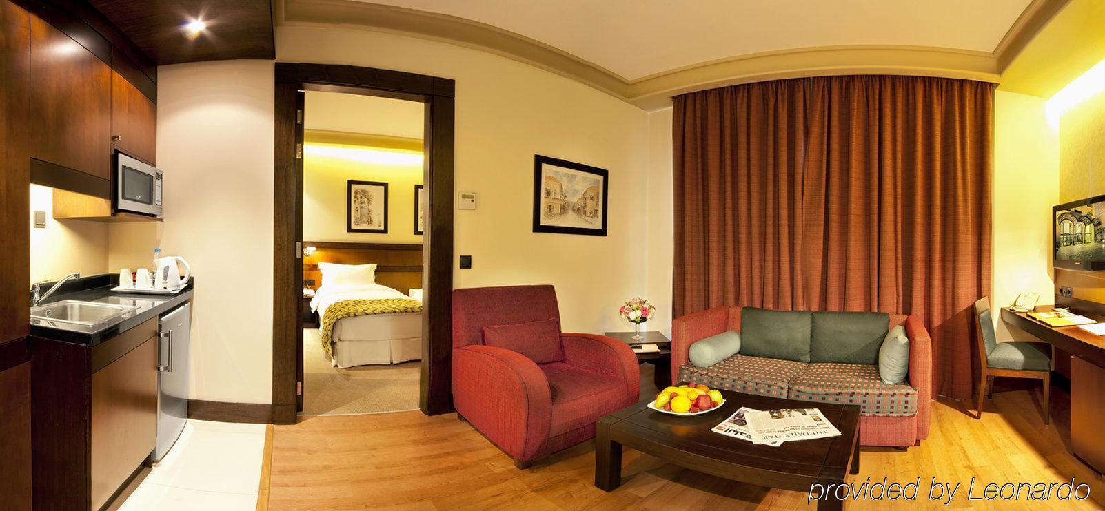 Coral Beirut Al Hamra Hotel Phòng bức ảnh