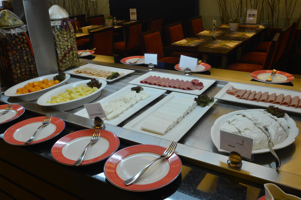 Coral Beirut Al Hamra Hotel Ngoại thất bức ảnh