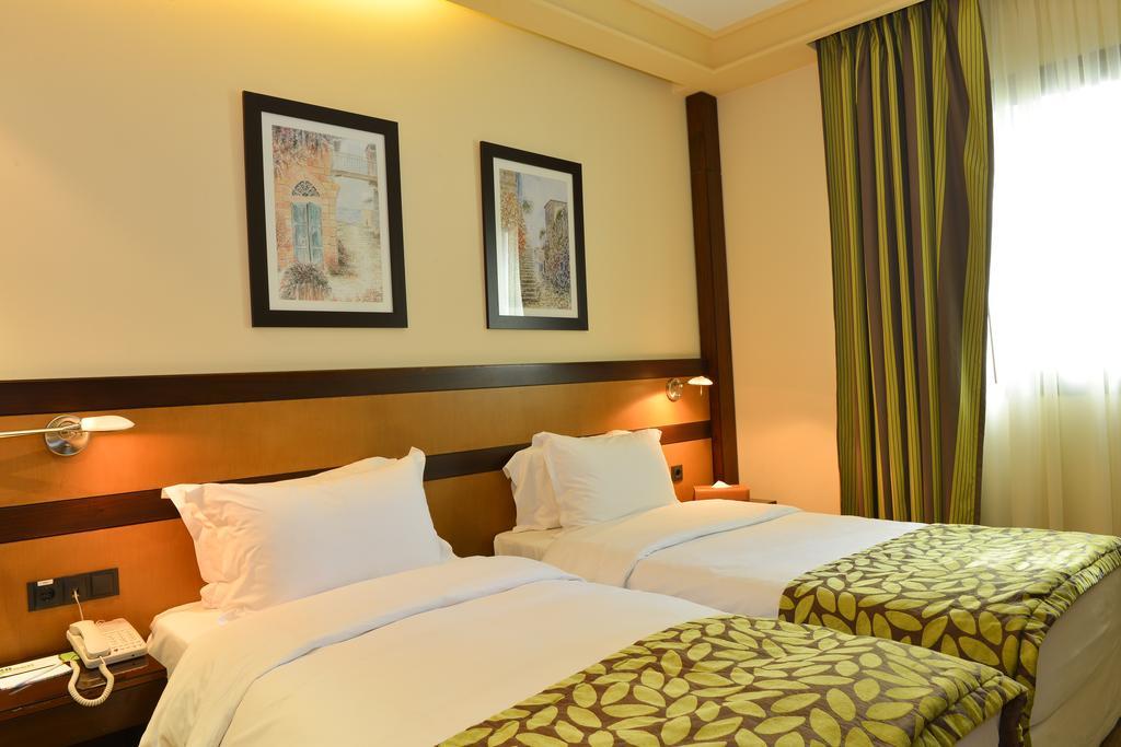 Coral Beirut Al Hamra Hotel Ngoại thất bức ảnh