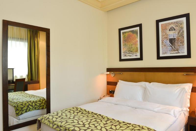 Coral Beirut Al Hamra Hotel Ngoại thất bức ảnh